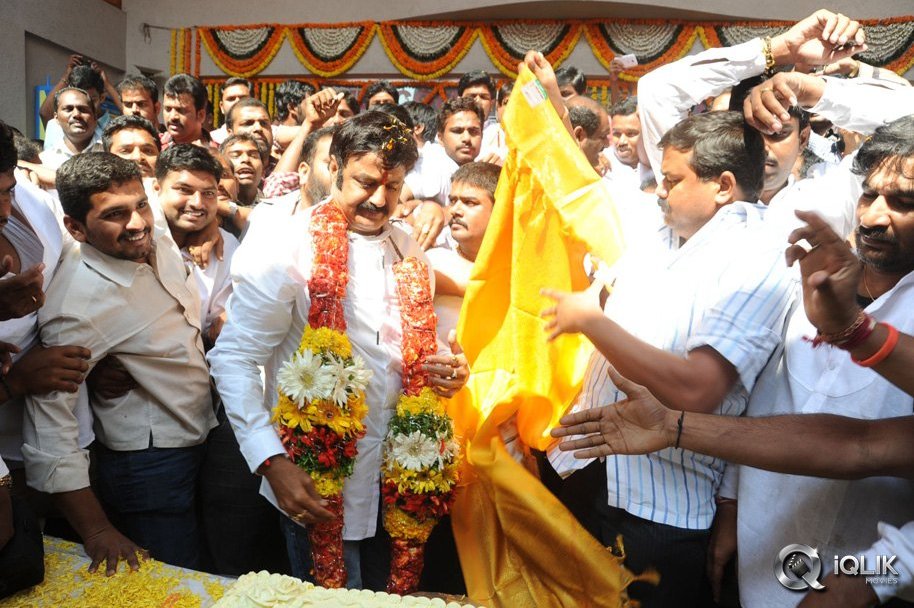 Legend-Movie-Hungama-at-Bramaramba-Theatre